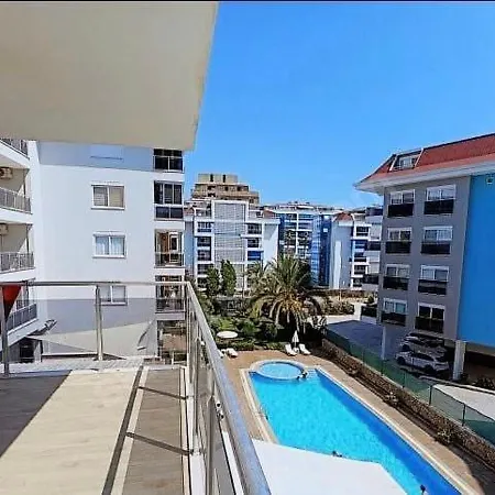 Kestel 100 Qm Teras, Pool Apartman *