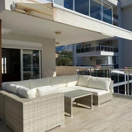 Kestel 100 Qm Teras, Pool Apartman *